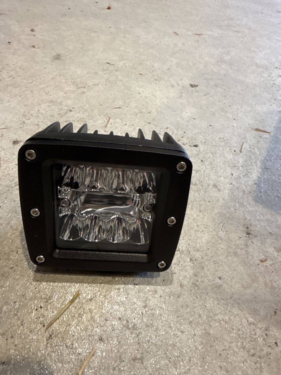 4 mountable LED lights for 4 wheeling