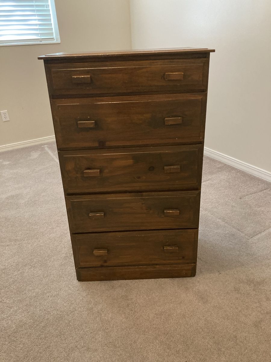Chest of drawers