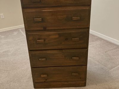 Chest of drawers