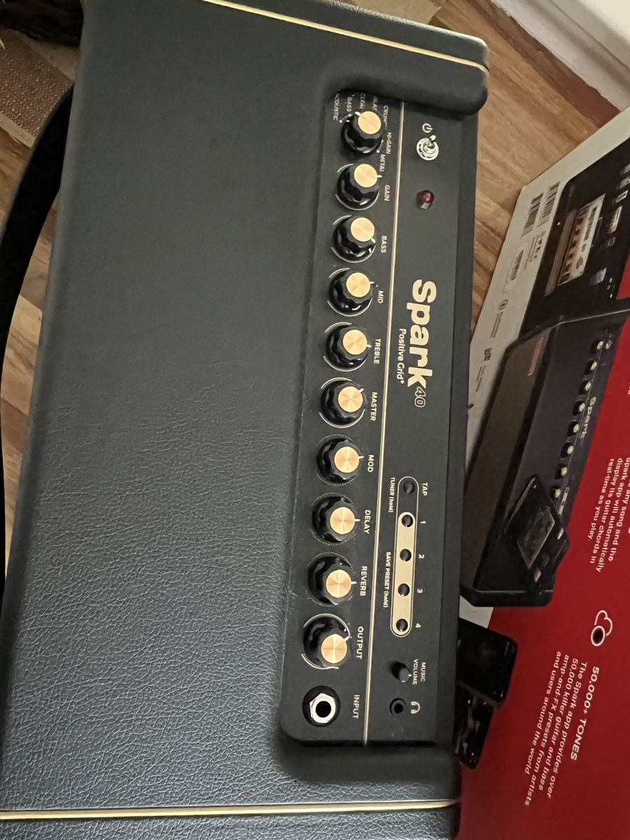 Positive Grid Spark 40-Watt Guitar Combo Amplifier - Black w/ Gold Trim