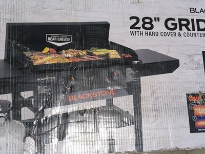 Blackstone 28in Griddle & Accesories
