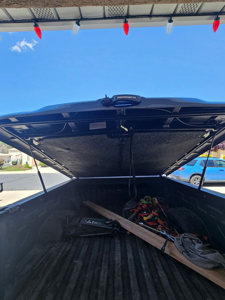 2022 Chevy Silverado 2500 Hard Tonneau Cover