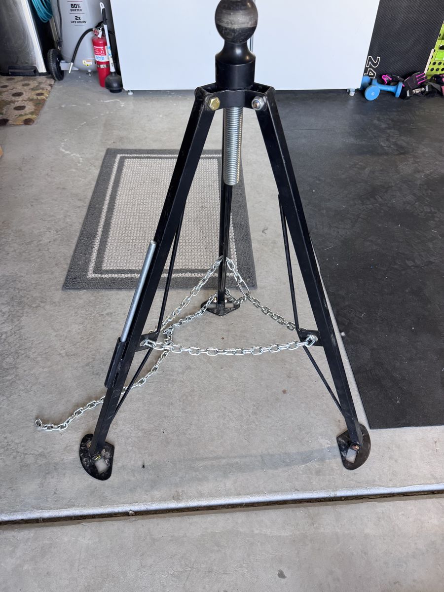 5th Wheel Tripod Stabilizer for Gooseneck Hitch