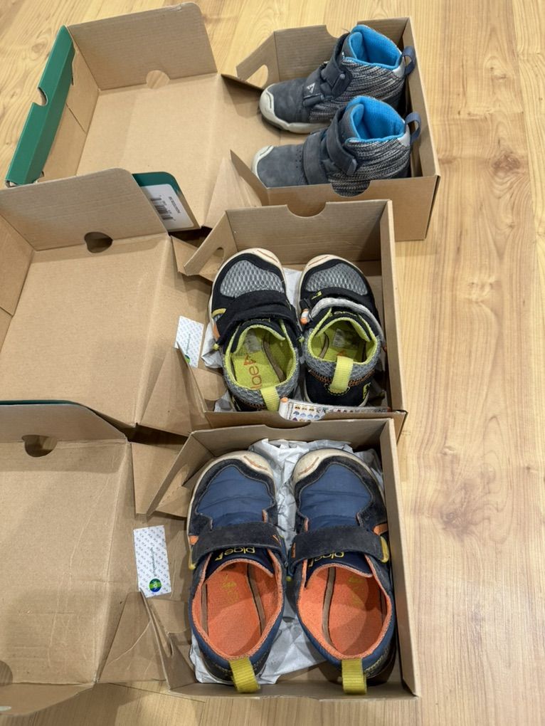Set Children's Plae Shoes Size 7, 8, 8.5