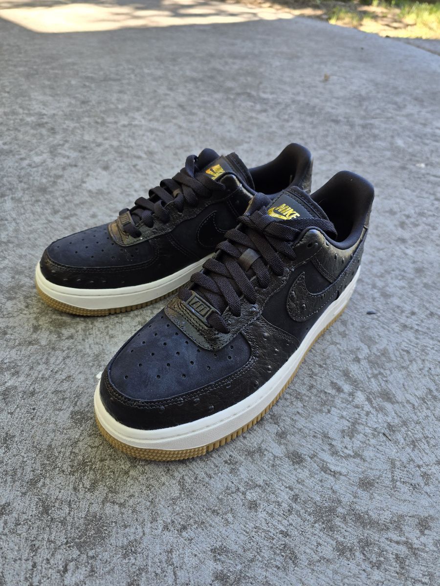 Nike Wmns Air Force 1 '07 LX 'Black Ostrich' - Women's Size 8