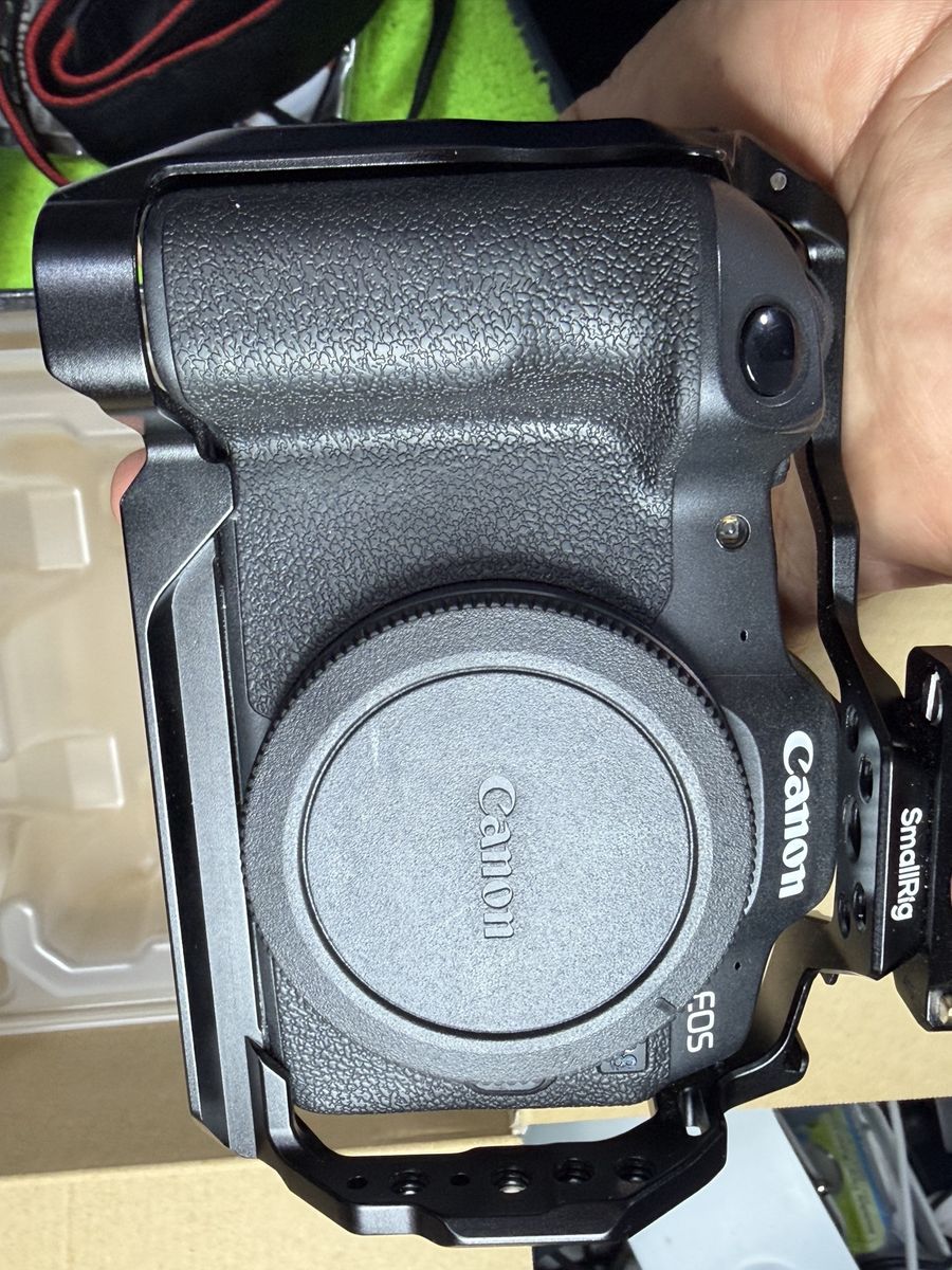 Main image 3