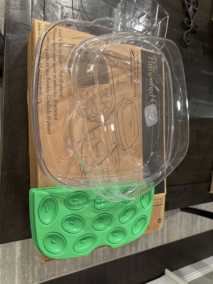 Totally Amazing Pampered chef Cool & Serve