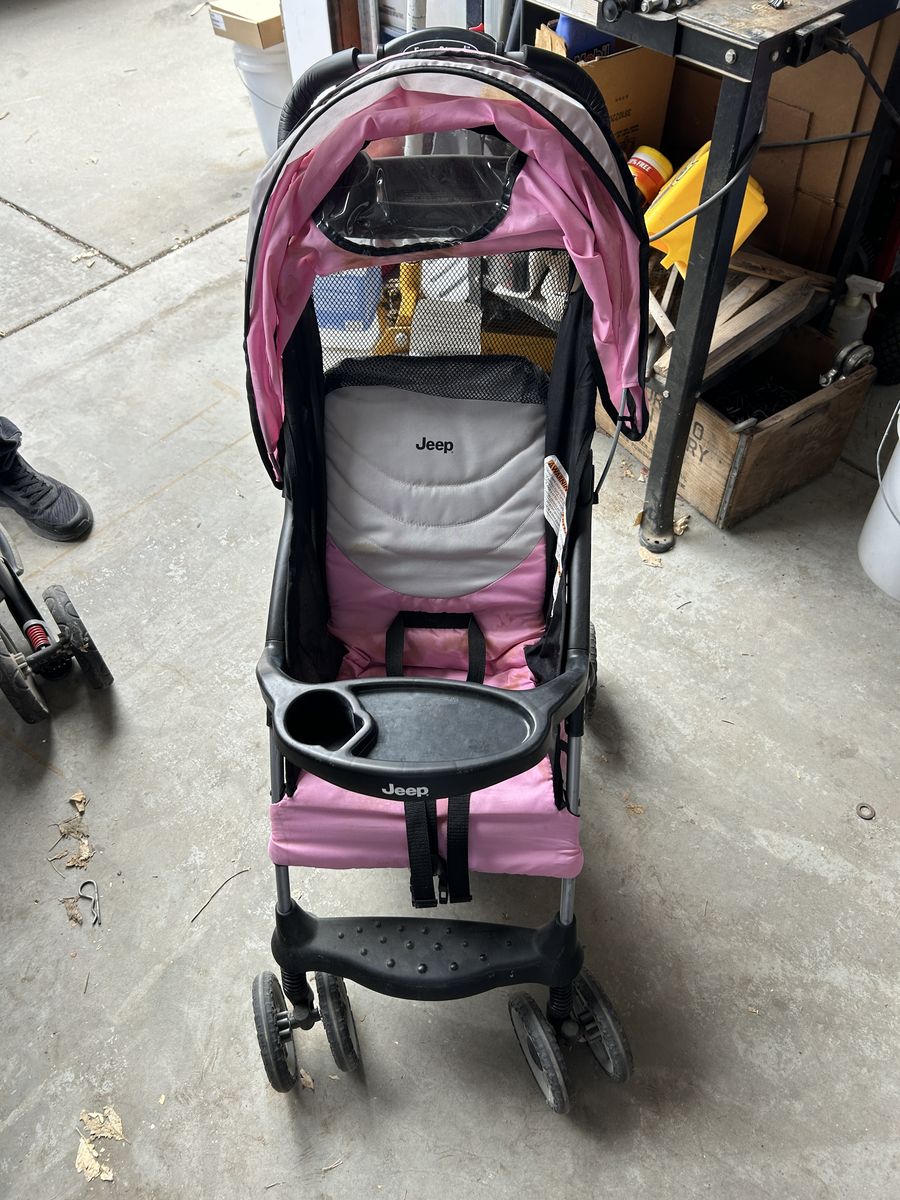 Jeep Cherokee Sport Stroller 1-hand fold
