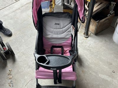 Jeep Cherokee Sport Stroller 1-hand fold