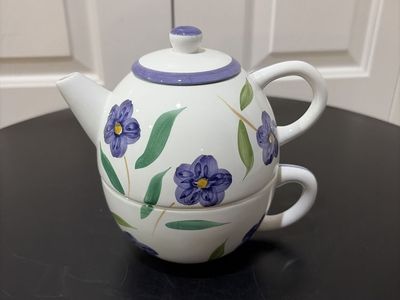 Teapot With Cup Underneath (purple & Green)