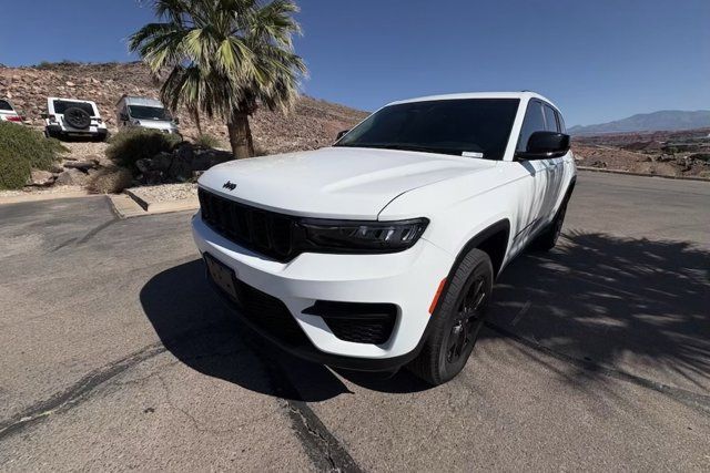 2025 Jeep Grand Cherokee Altitude