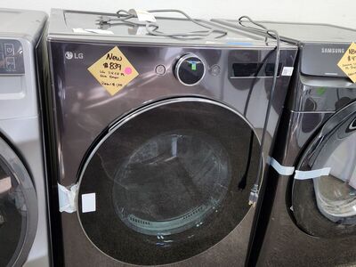 STUNNING BRAND NEW! LG 7.4 CF FRONTLOAD GAS DRYER!