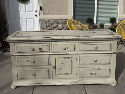 Broyhill Dresser