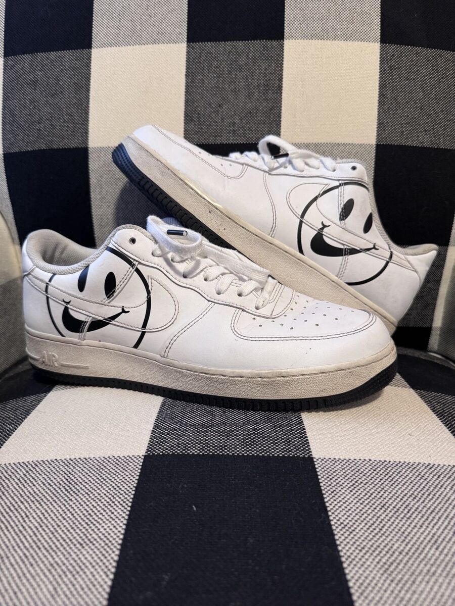 Mens's Nike "Have A Nice Day" air forces ones- size 10