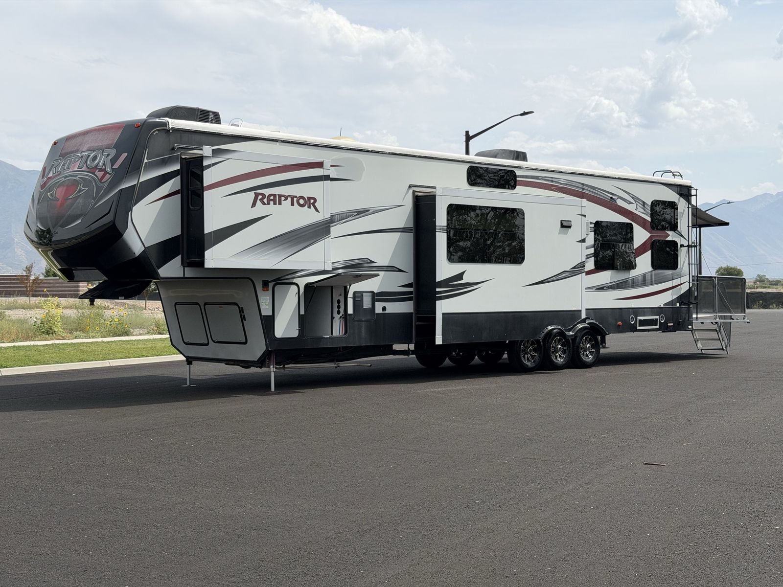 2015 Keystone Raptor 412RP