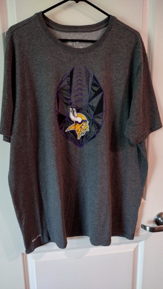 Men's Minnesota Viking T-shirt