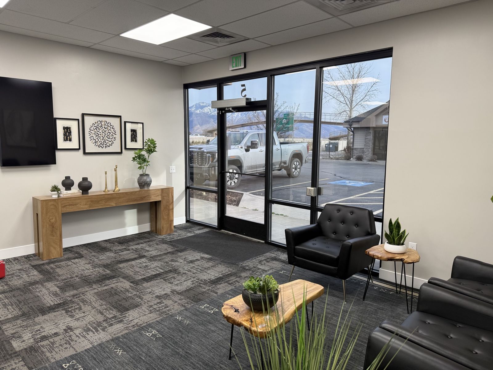 Suite 5 Executive Offices
