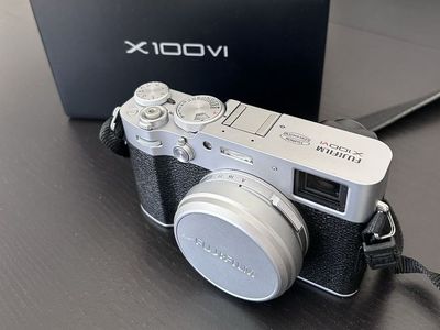 FUJIFILM X100VI Digital Camera Silver