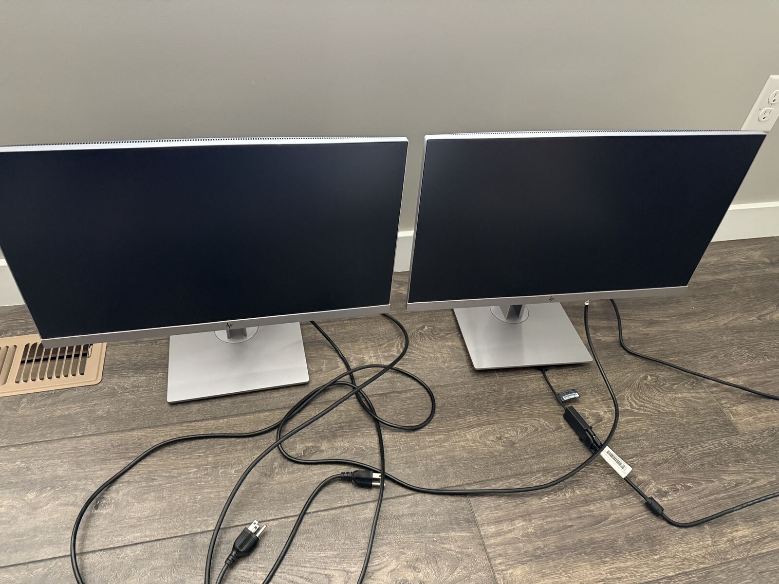 HP Computer Monitors (Set Of 2)