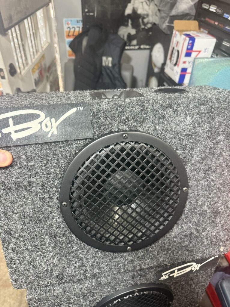 8 Truck Box Speakers