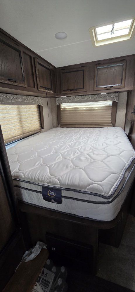 Serta Clearwater Lake Euro Top Queen RV / Short Queen Mattress