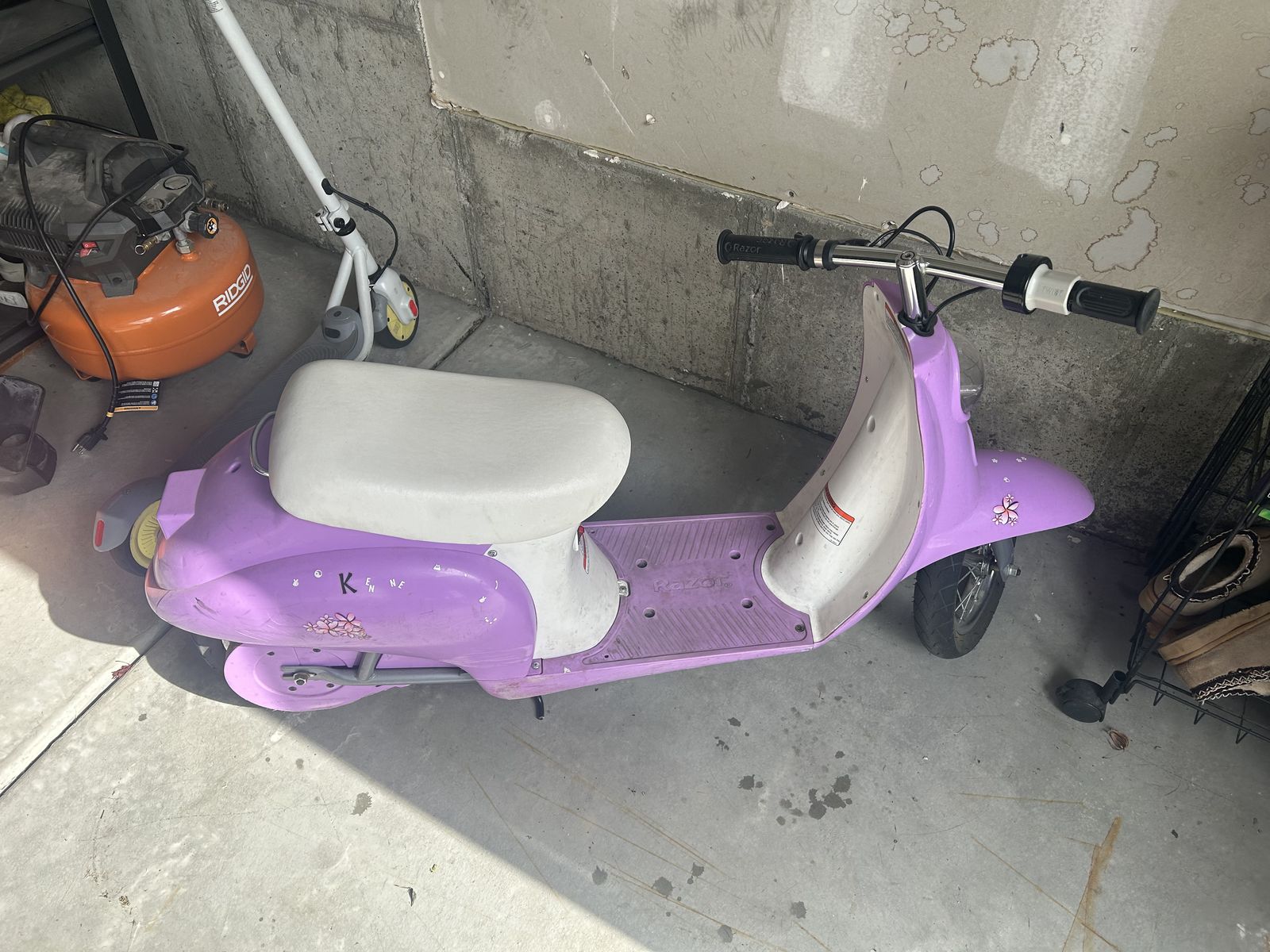 Razor Moped