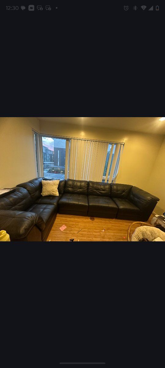 Black Leather Sectional Sofa - Spacious 5-Piece L-Shape Couch, Perfect Condition, Like New