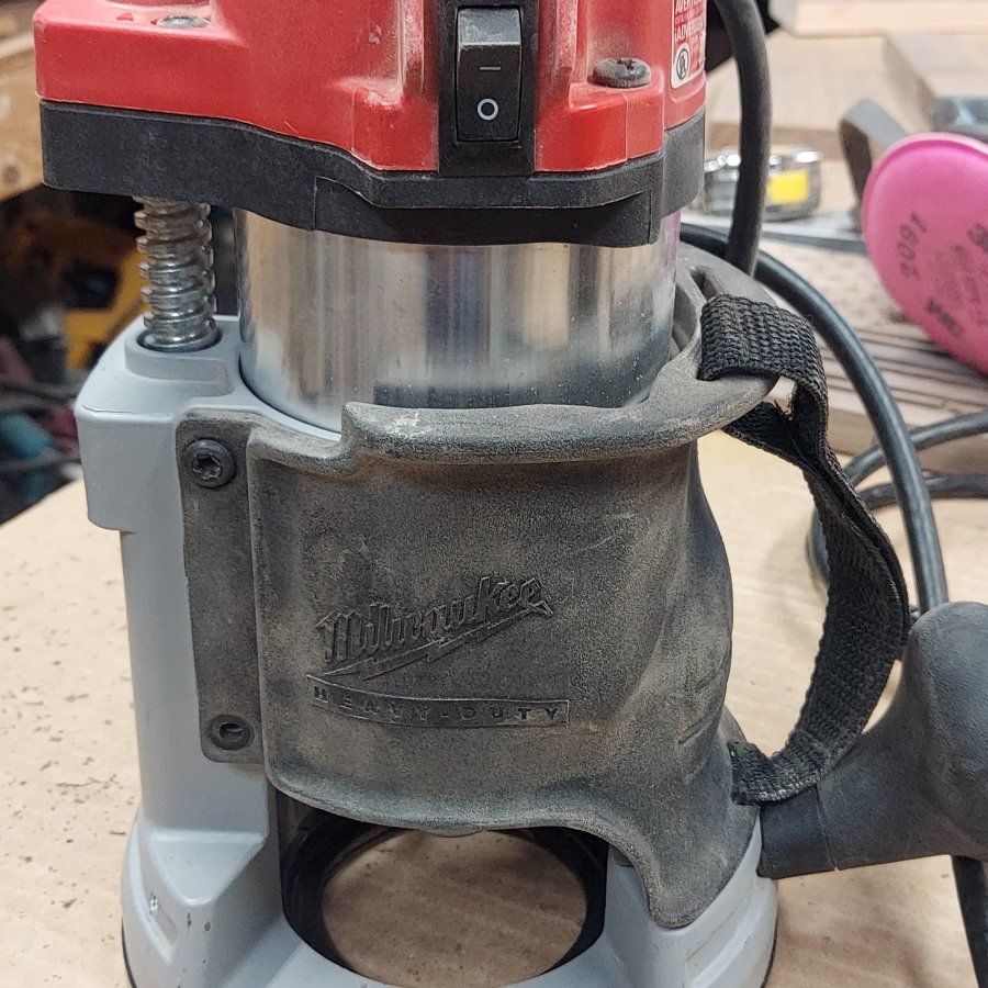 Milwaukee router