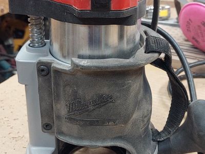 Milwaukee router
