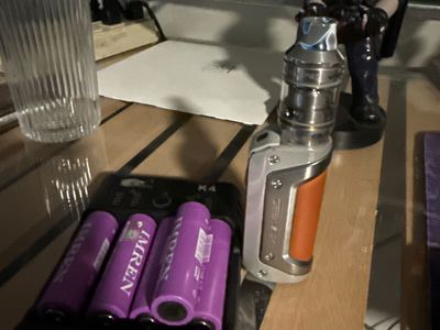 GeekVape Aegis Legend 2 (L200) Vape Mod Kit with Z Sub-Ohm Tank & K4 Charger - Orange/Silver