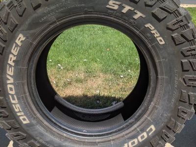 Set of 4 Cooper Discoverer STT Pro LT285/70R17 Off-Road Tires - Great Tread Depth
