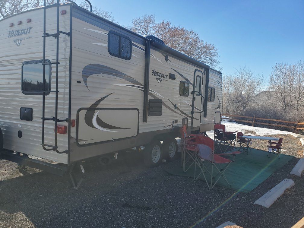 2016 28 ft Keystone Hideout RV Trailer