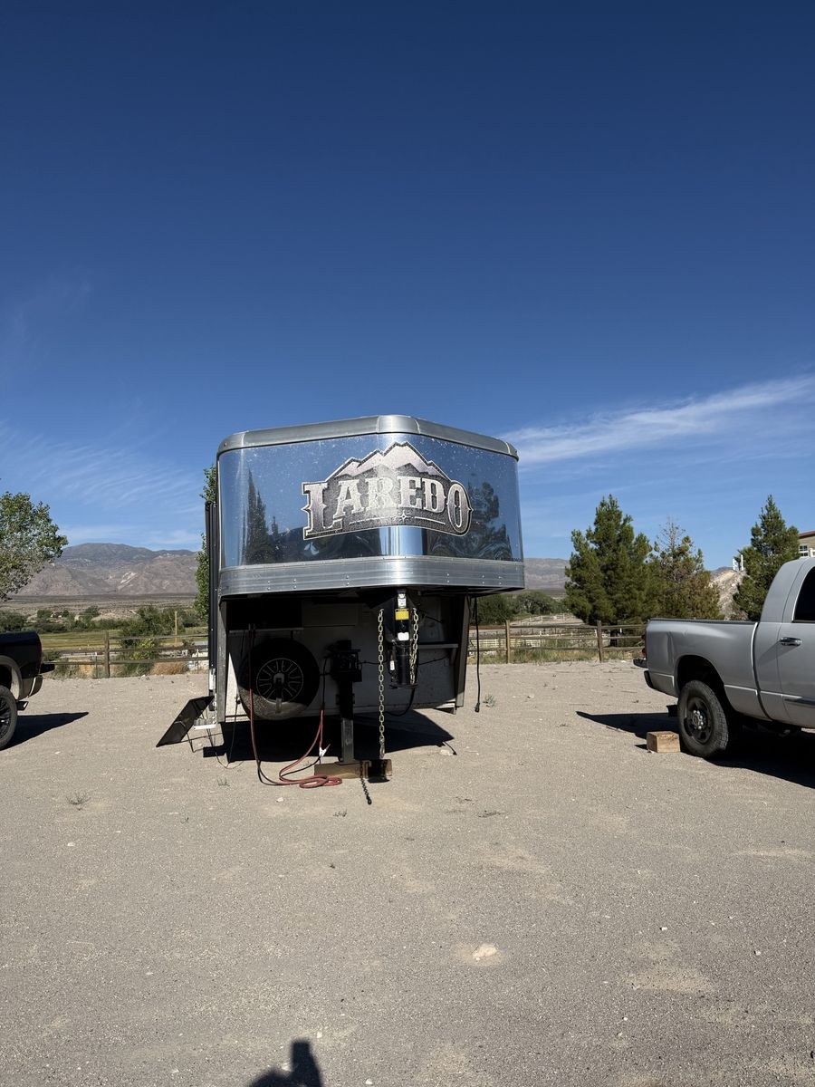 2016 Bison Laredo 3 horse Living Quarters