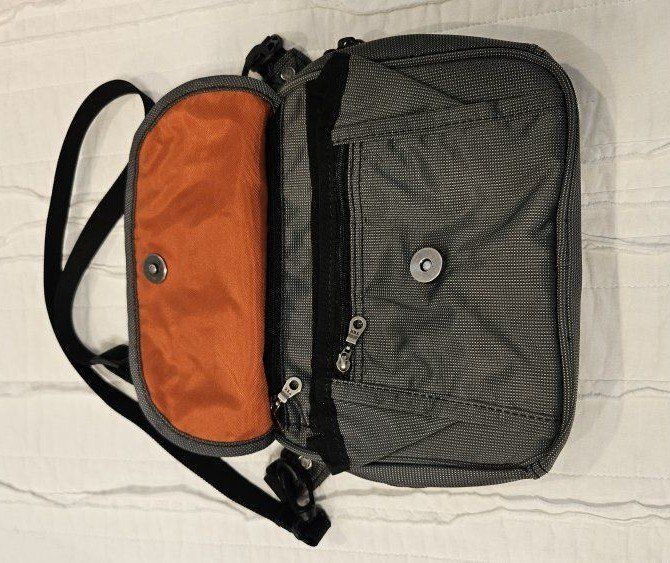 Main image 6