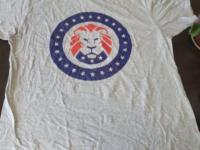 Port & Company Men's 2XL Grey T-Shirt with Patriotic Lion Graphic