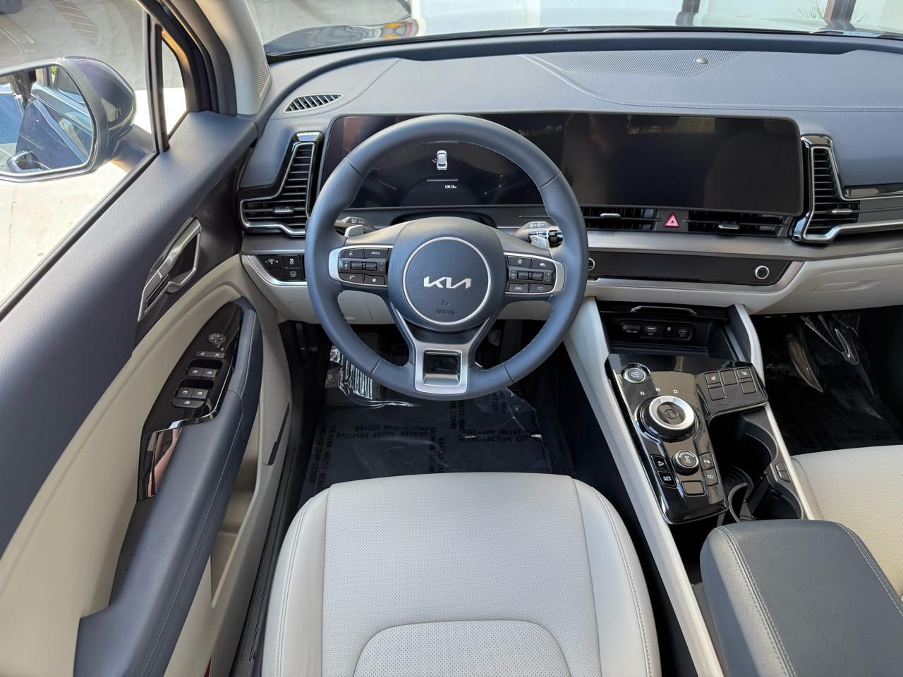 Main image 3