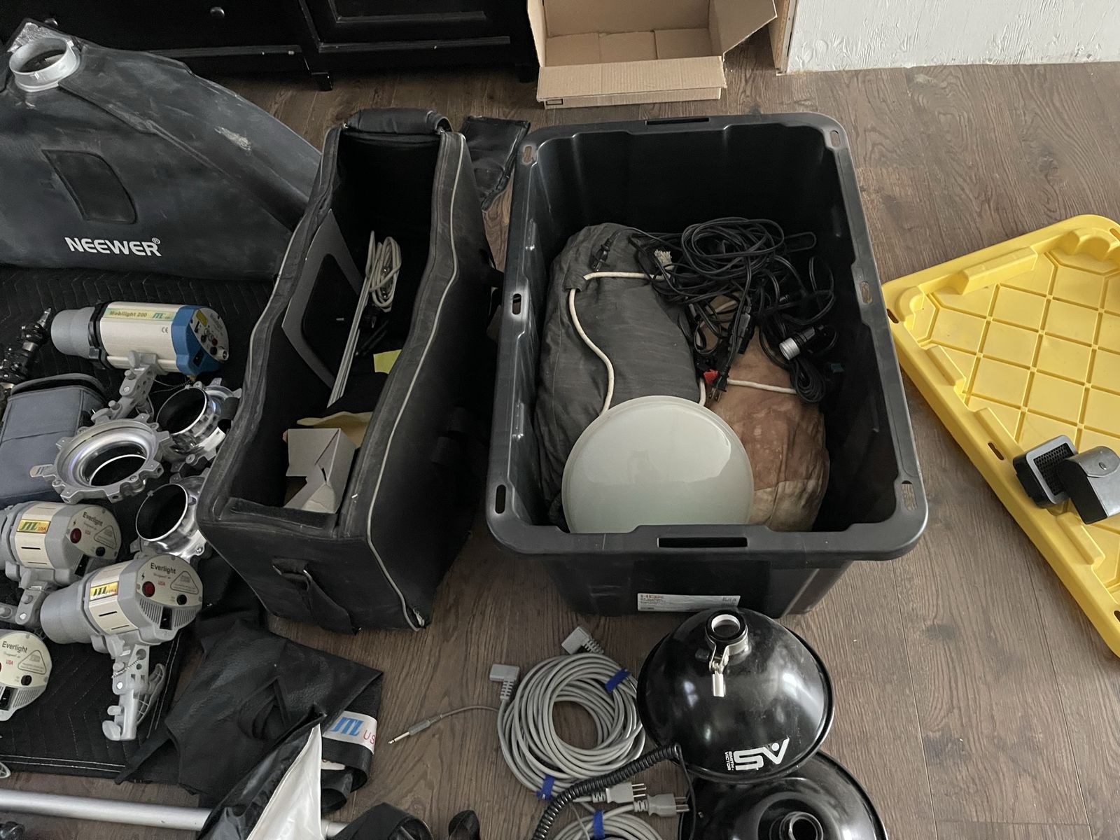 Main image 10