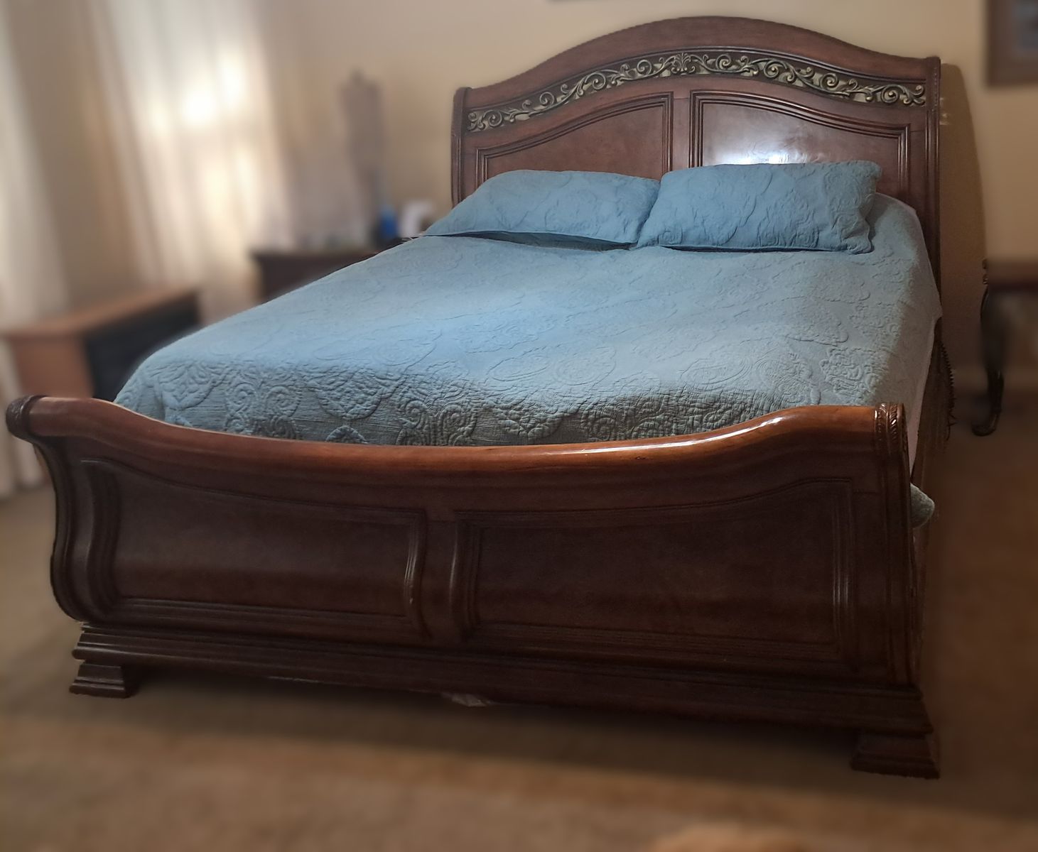 Solid Wood Sleigh Bed – Elegant Statement Piece (King) - Priced to Sell! Matching dresser available!