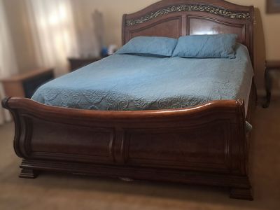 Solid Wood Sleigh Bed – Elegant Statement Piece (King) - Priced to Sell! Matching dresser available!