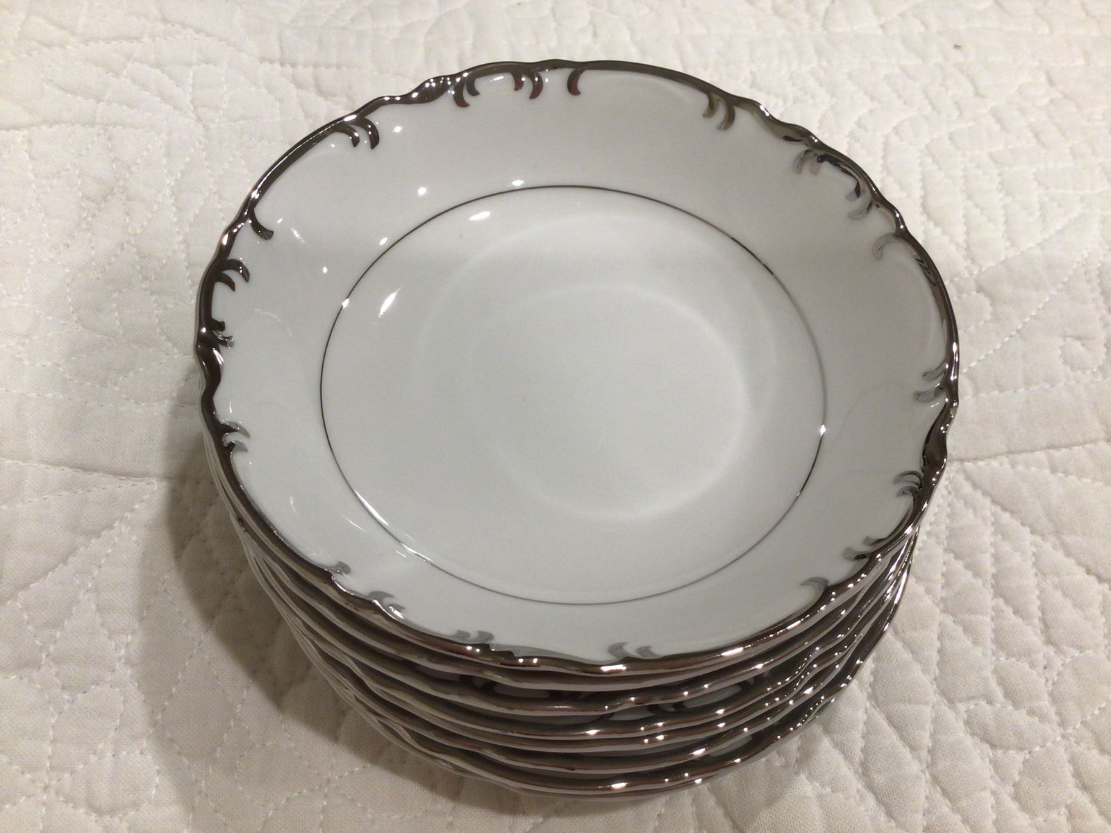 Mikasa Marlboro Japan 8 dessert bowls platinum trim on white scalloped edge