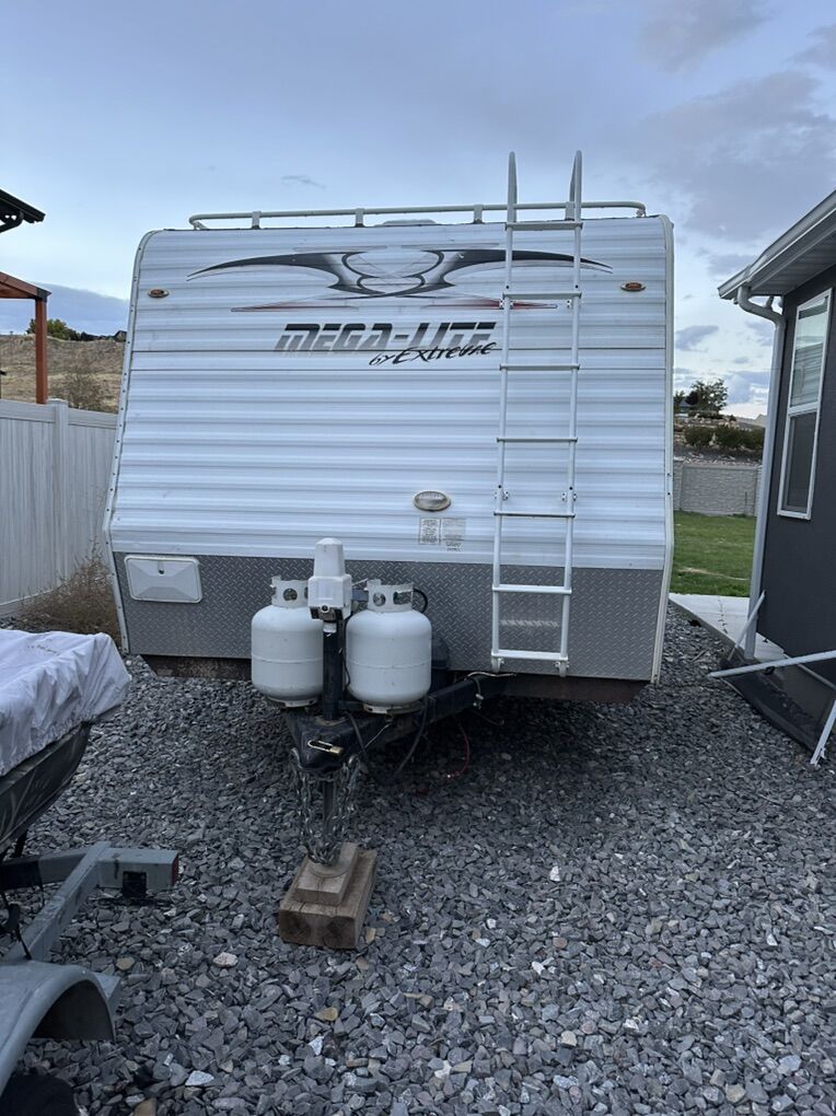 2006 Megalite Toy Hauler