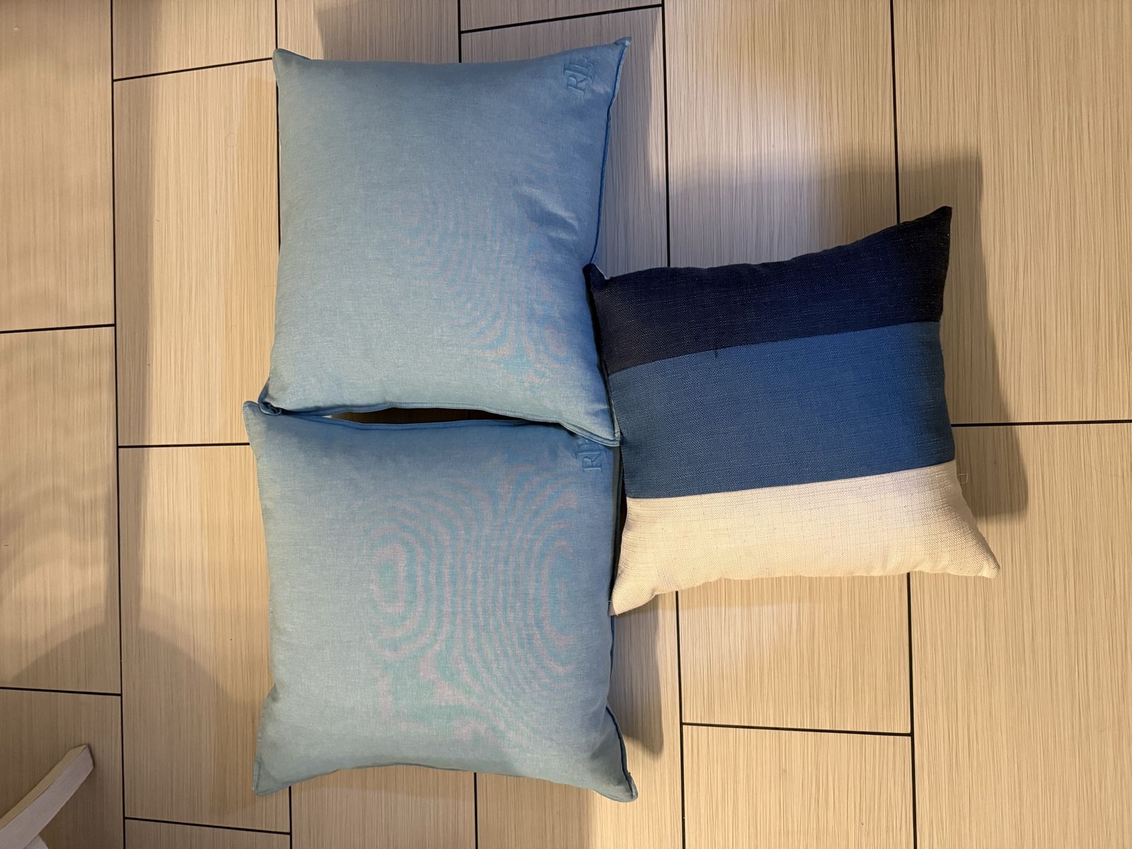 3 decorative throw pillows