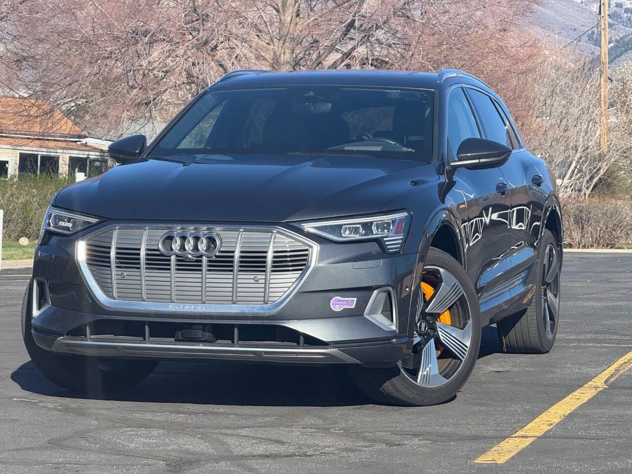 2019 Audi e-tron SUV quattro Prestige