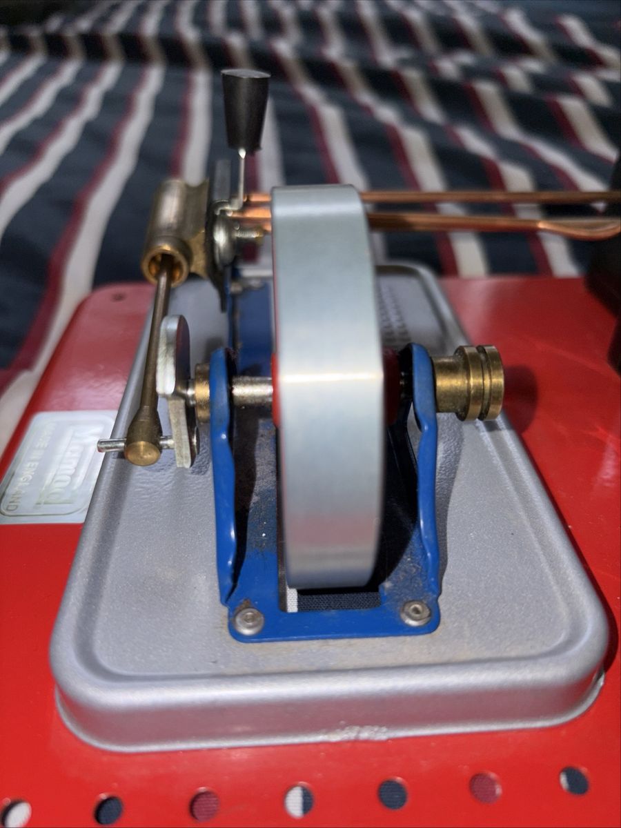 Main image 6
