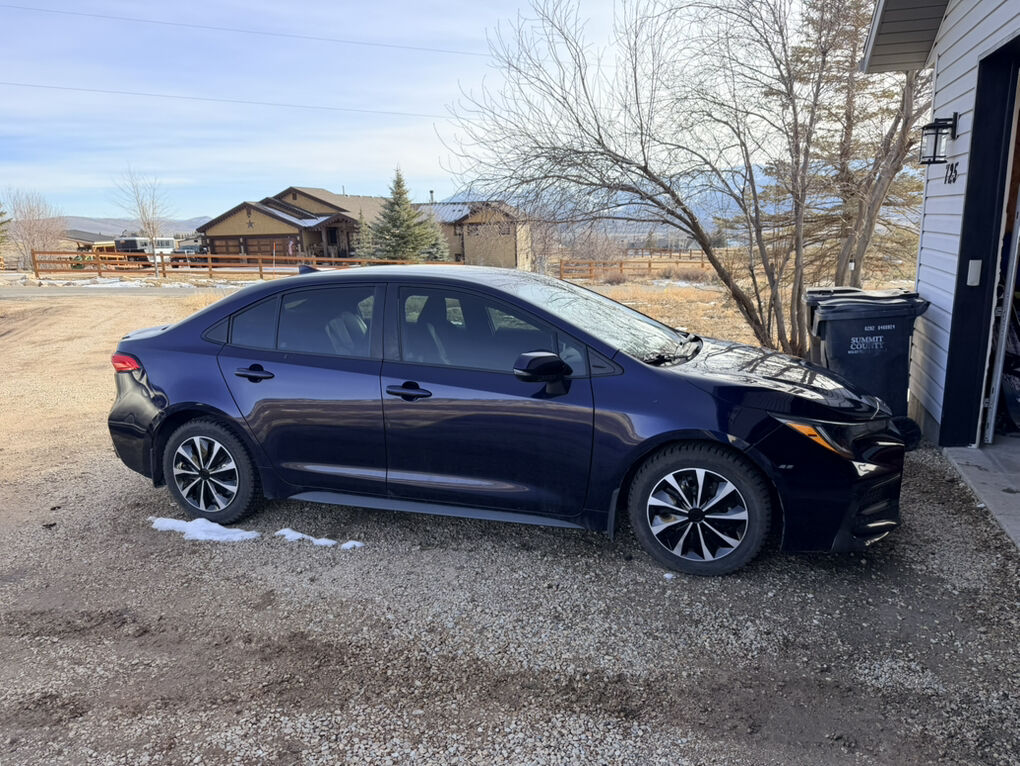 2020 TOYOTA COROLLA SE