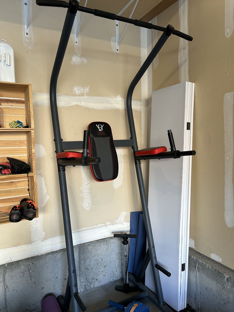 Pull up stand