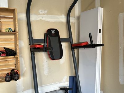 Pull up stand