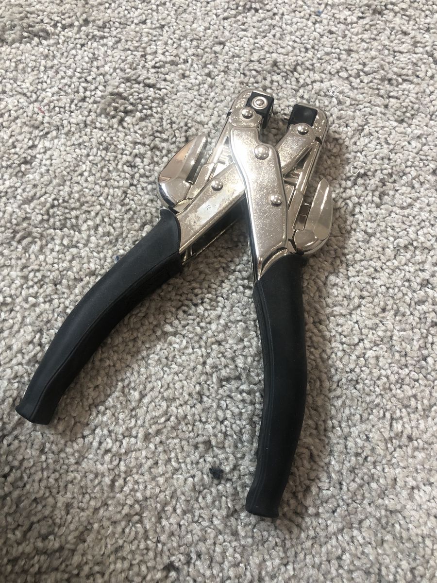 Multi-Size Hole Punch Plier Tool for Leather, Fabric, Crafts