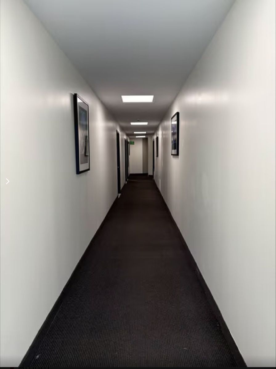 Main image 4