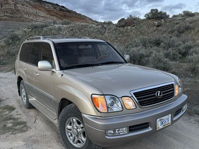 2001 Lexus LX Three-Row